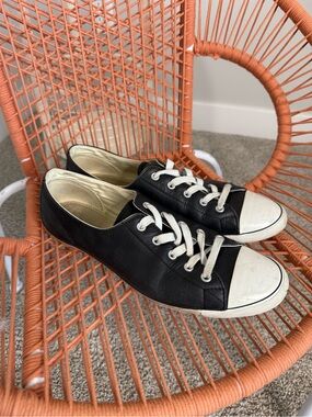 Converse Black leather Low-Top Sneakers with White Laces